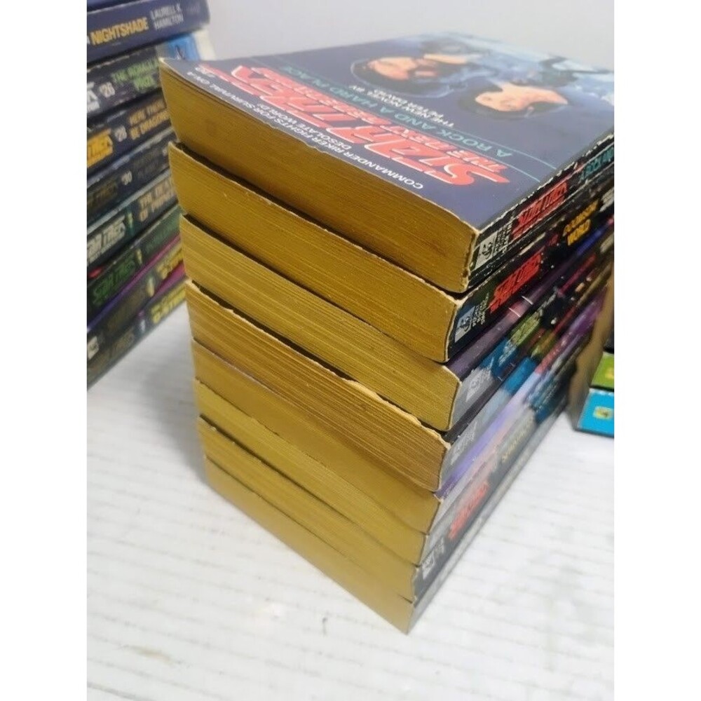 HUGE VINTAGE 90’S STAR TREK NEXT GENERATION 26 CT PAPERBACK BOOK LOT - Picture 7 of 11